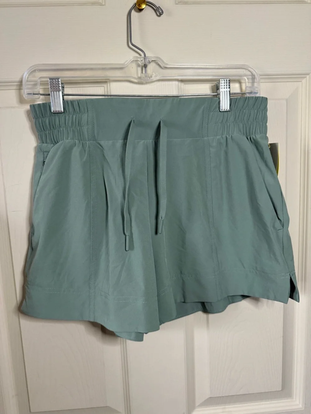 All in Motion Women’s Green Athletic Drawstring Woven Mid Rise Shorts XS NEW